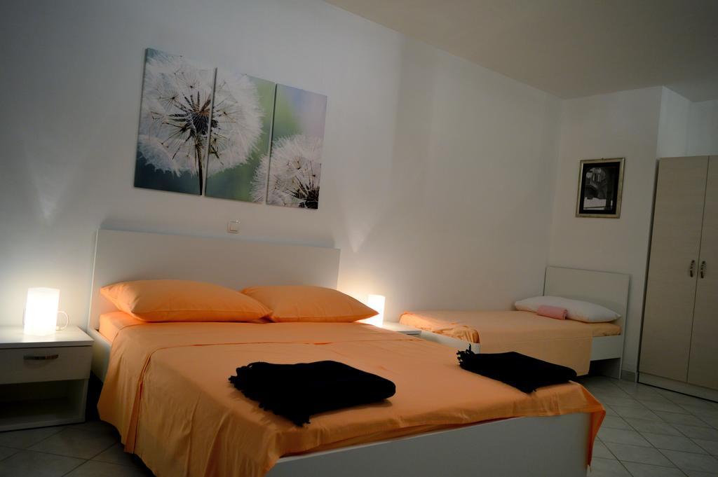 Permarinus Apartments بودْسْتغانا الغرفة الصورة